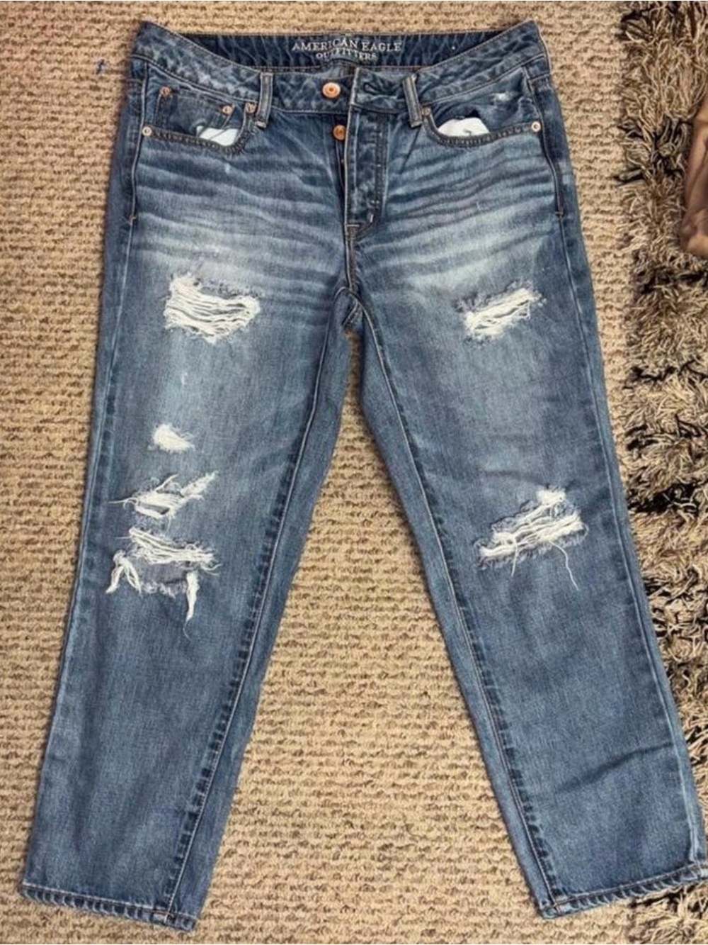 American Eagle Women's Distressed Blue Jeans